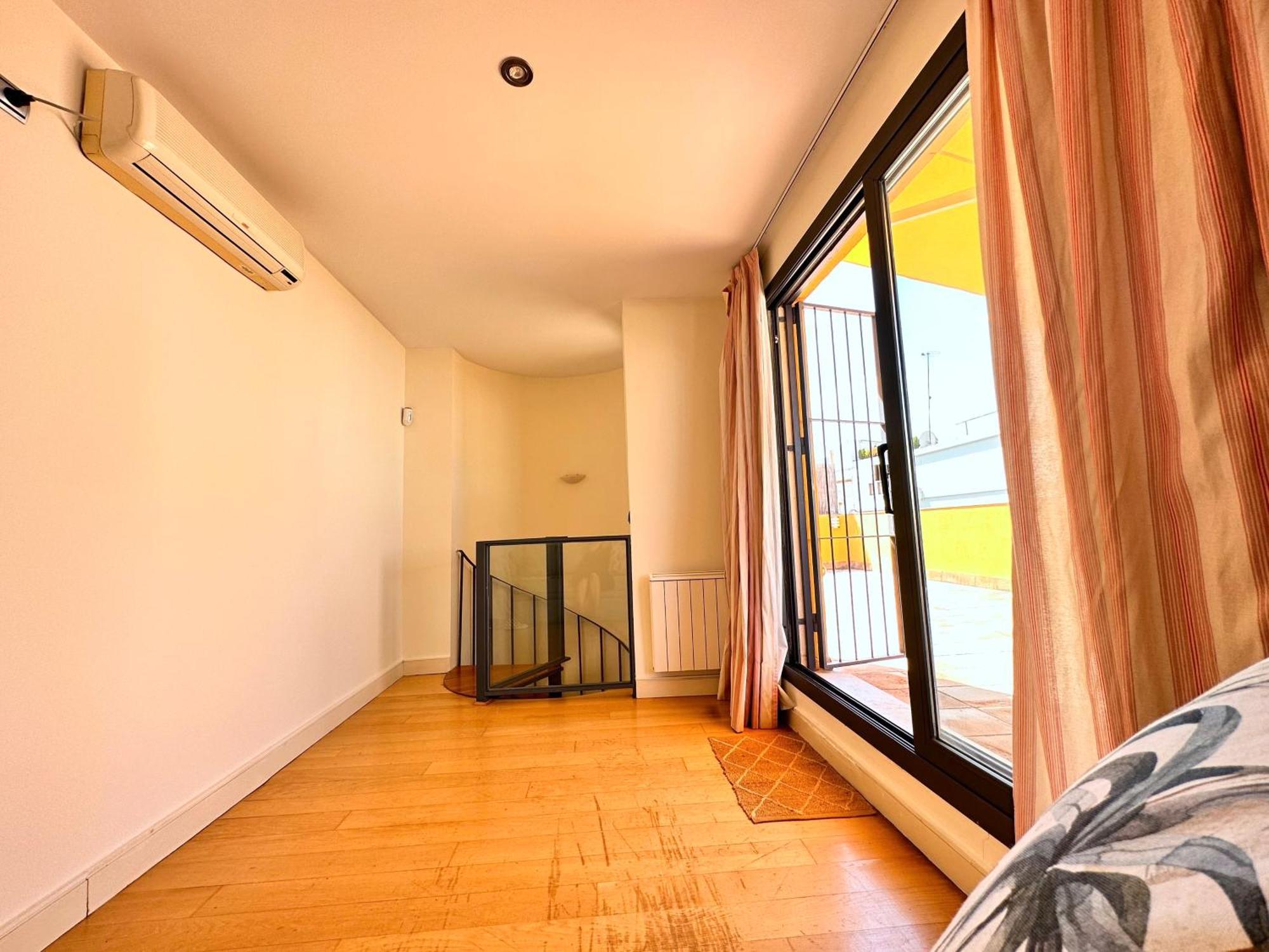 Penthouse Near Cathedral Private Rooftop Private Parking Σεβίλλη Εξωτερικό φωτογραφία